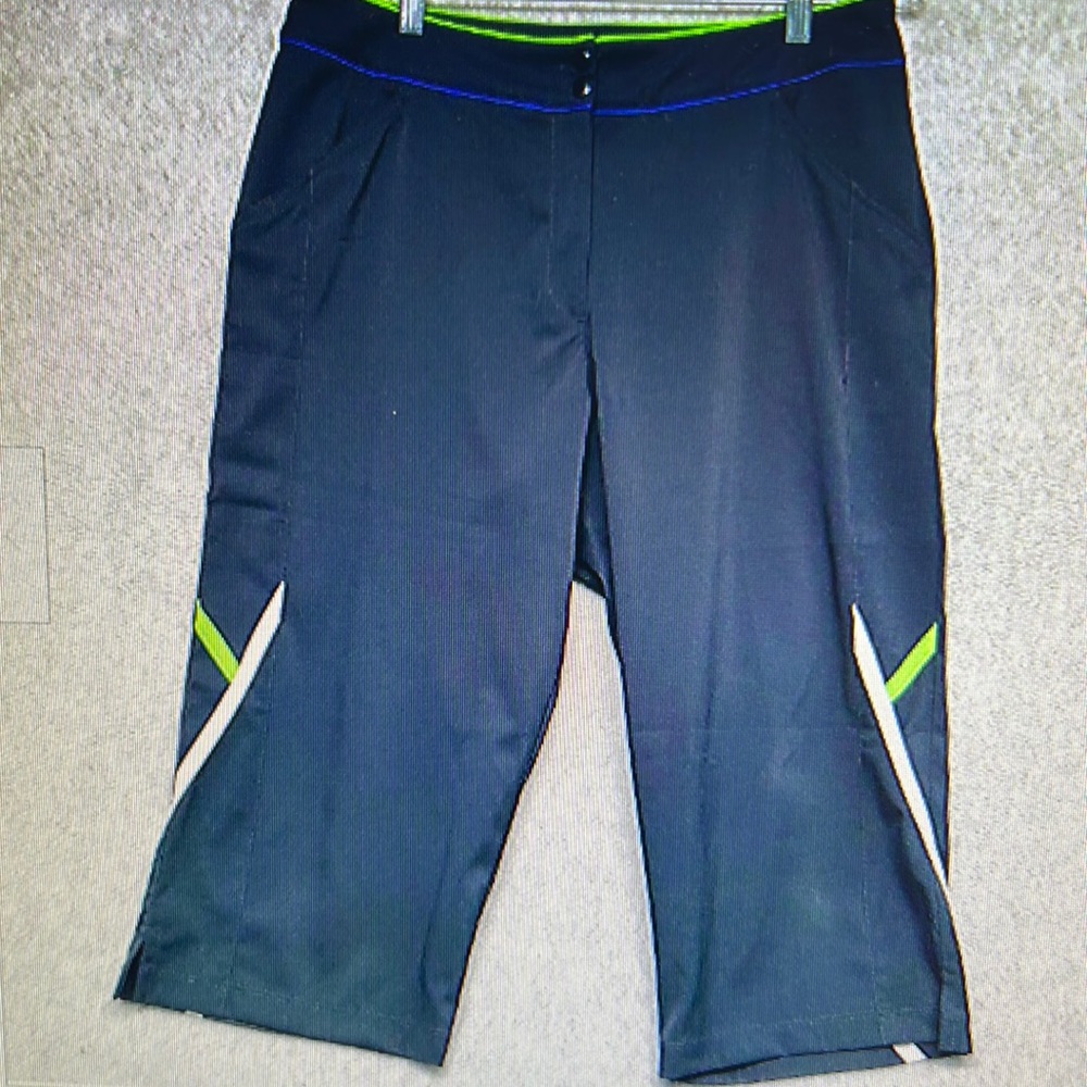Tail techwoman capri  pant size 6